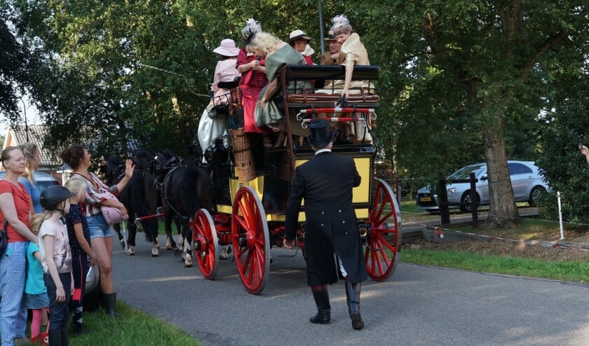 Eemslander Fraeylema Koetsentocht voor 25e keer